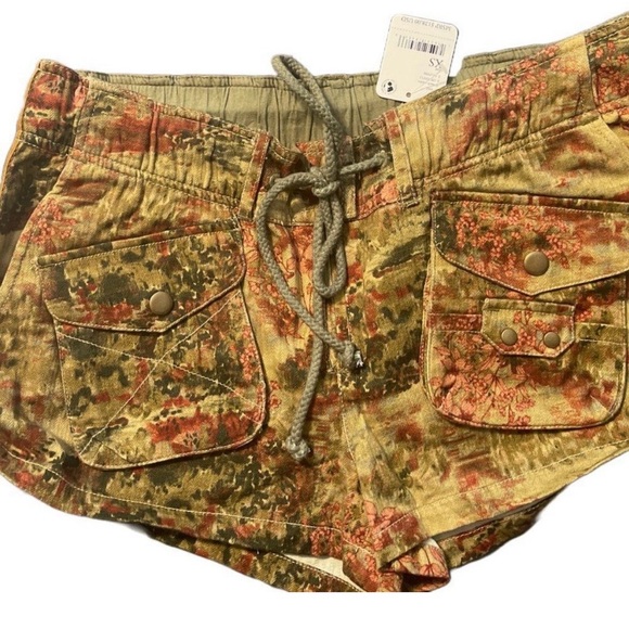 Free People Multicolor Cargo Shorts - Picture 3 of 4
